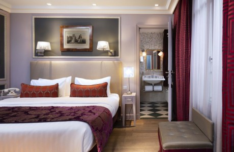 https://www.hotel-belle-juliette-paris.com/booking/